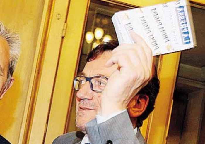 Oggi pomeriggio al Circolo Artisti La Pressa dialoga con Muzzarelli