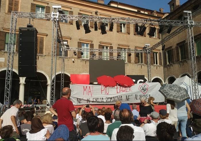 Il Guernica la Festival Filosofia: 'No ai cpr, mai più lager'