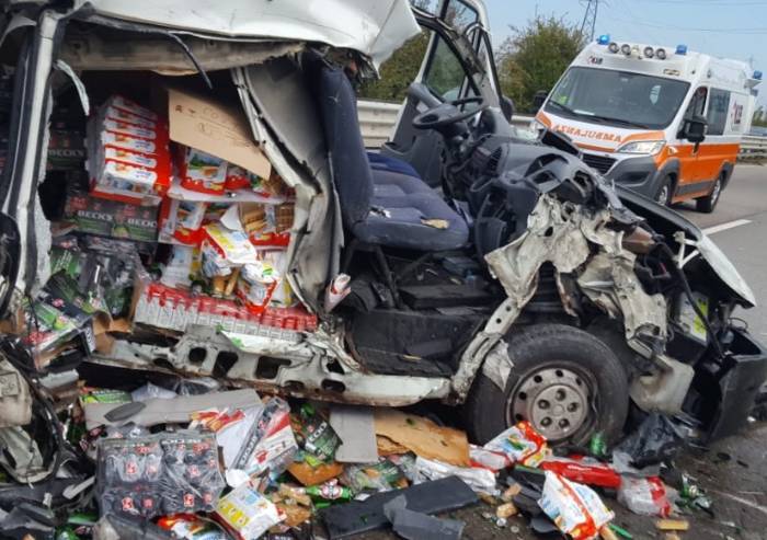 Schianto sulla Bretella: tre feriti