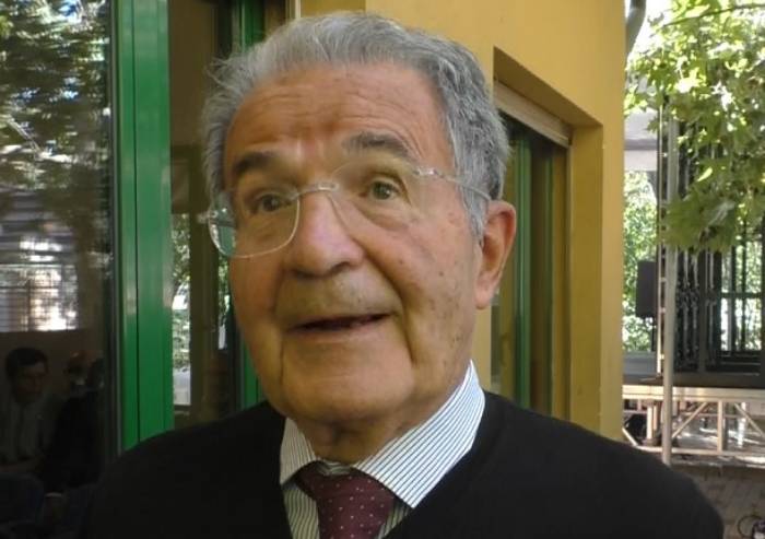 Prodi parla di mondo: 'Mi hanno escluso dalla politica italiana'