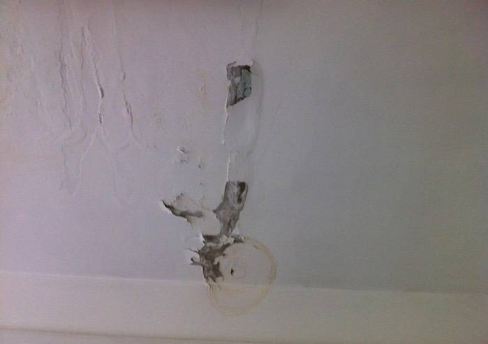 'Bastiglia, ecco lo stato in cui versa il municipio'