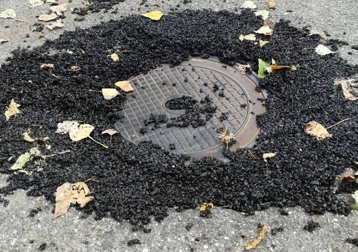 'Modena, quanto degrado e incuria nella manutenzione delle strade'