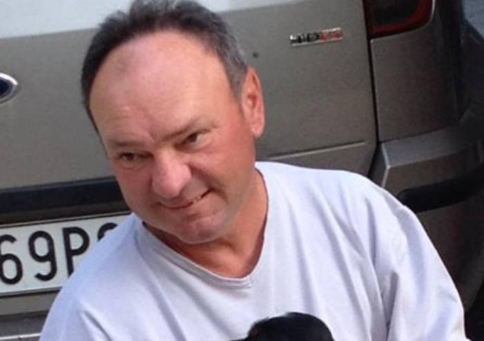 Precipita dal tetto del municipio: muore 55enne di Mirandola