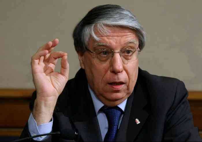 Caso Veleno, Giovanardi presenta un esposto in Procura