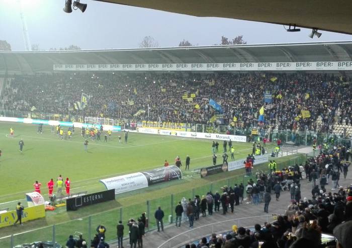 Il Braglia esplode, il derby va al Modena