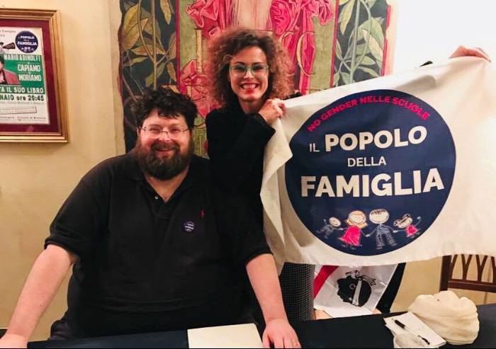 Popolo della famiglia Modena: 'Chiudere per Natale negozi cannabis'