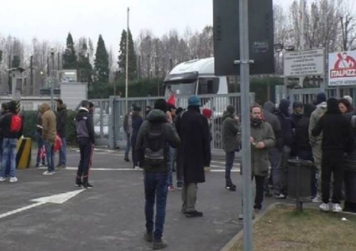 Amministrazione comunale e lavoratori: presente nel passato e assente nel presente