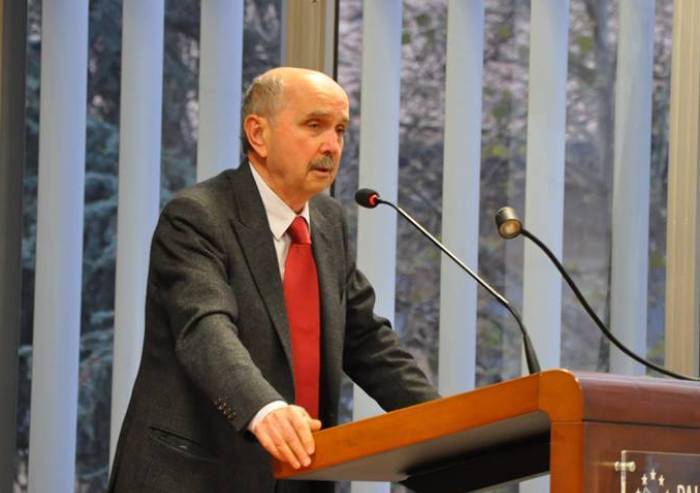 'Caro Vezzelli, tua analisi su Volta Pagina è frutto di pregiudizi'