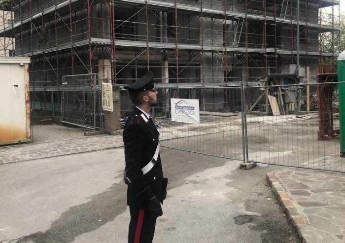 Cantieri post sisma a Novi, denunciati due italiani