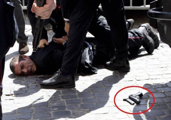 'Polizia e carabinieri, eroi o criminali?'