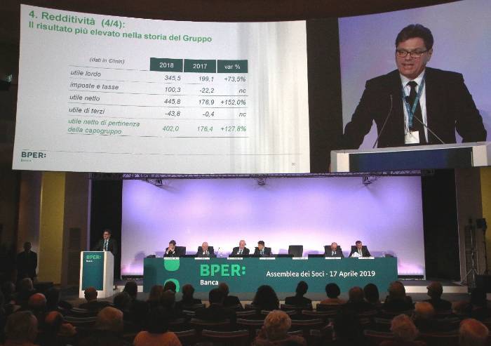 Bper, approvato il bilancio e varati i nuovi maxi compensi ai vertici