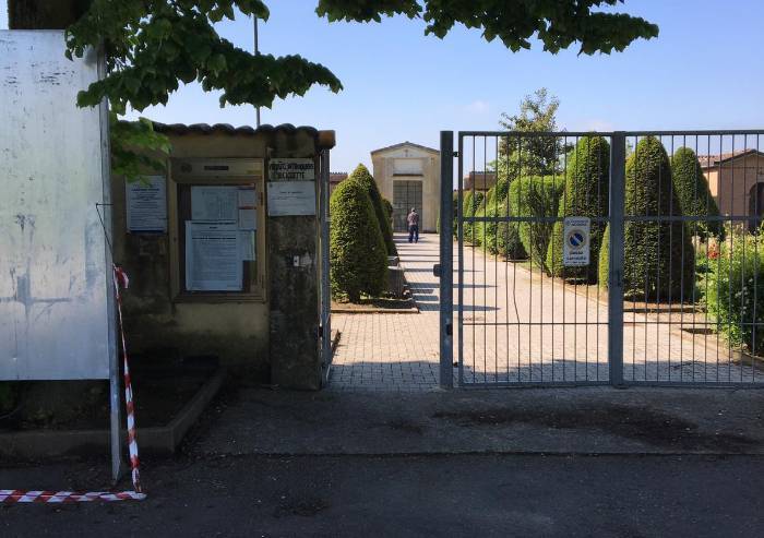 L'attacchino volontario: 'Che fatica trovare postazioni elettorali'