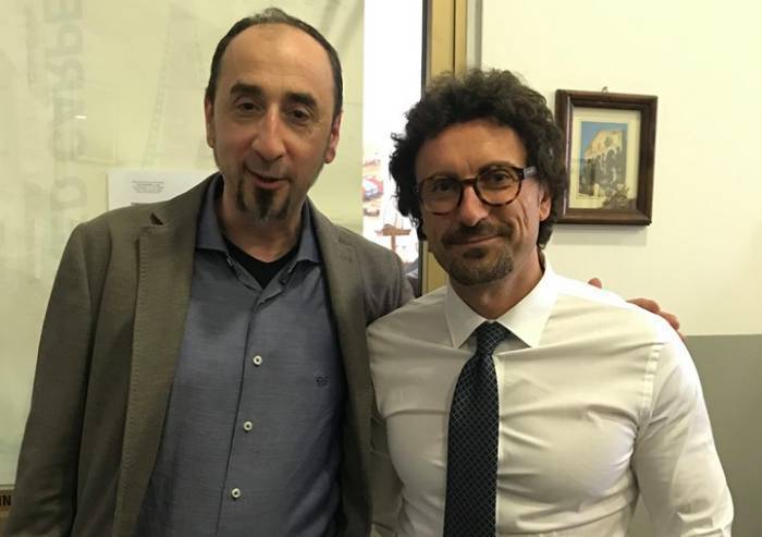 M5S, Giordani diventa filogovernativo: da cartonato di Dell'Orco a ringraziamenti ossequiosi