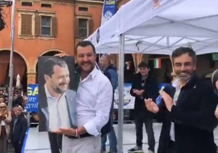 Salvini a Sassuolo: 'Porteremo le tasse al 15% per tutti'