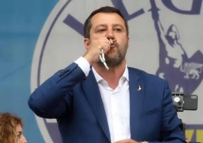 'Da cattolico non mi disturba che Salvini mostri il Rosario'