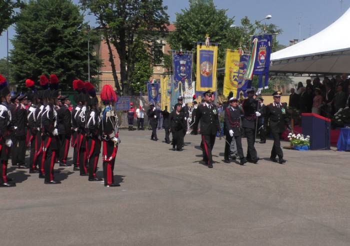 Carabinieri, donne e uomini oltre gli arresti e la divisa