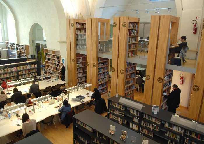 Biblioteche, sindacati esultano per esclusione di Macchine celibi
