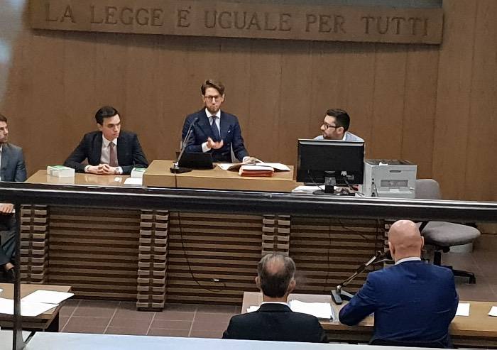 Bibbiano, interrogatorio fiume per il sindaco Andrea Carletti