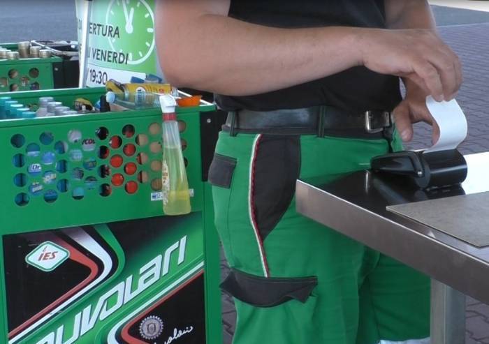 Carburanti, gestori in sciopero il 17 luglio: 'Troppa burocrazia'