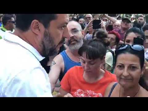 Orrore di Reggio, Salvini a Bibbiano: 'Chi salva bimbi da campi Rom?'