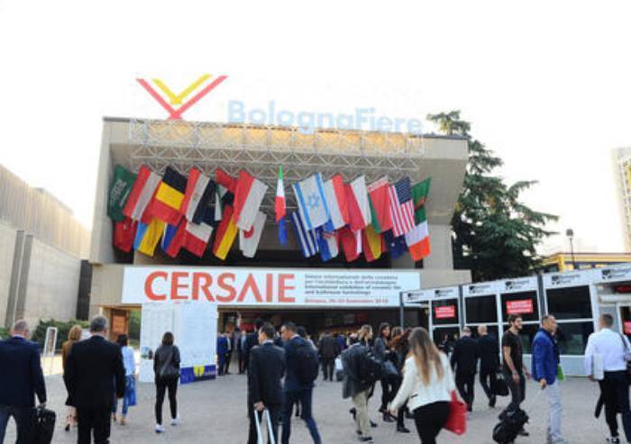 Cersaie, si parte. Ministri Patuanelli e De Micheli alla inaugurazione