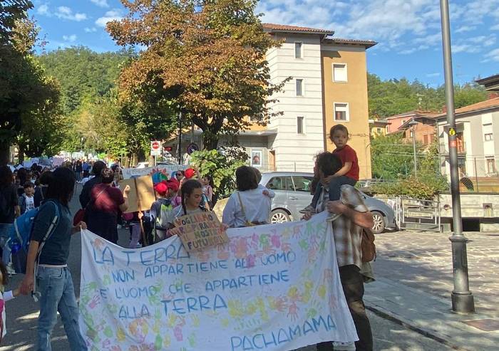 Pavullo, al Friday for the future lezione sui ghiacciai