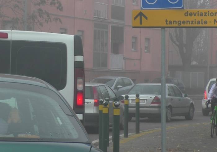 Smog, scattano i divieti, ok ai diesel Euro 4 ma non in emergenza