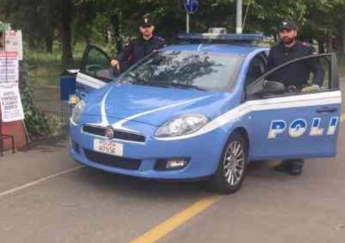 Paga una lampadina e ruba un pc da 2.700 euro: arrestato un georgiano