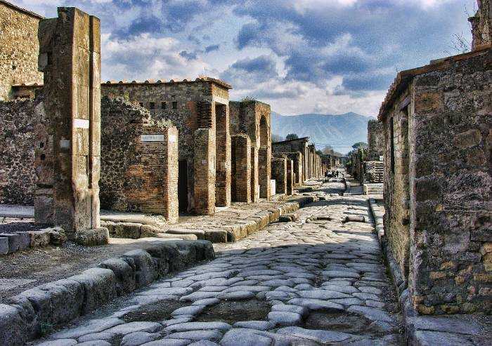 Requiem for Pompei, una mostra a Modena con le fotografie di Kenro Izu