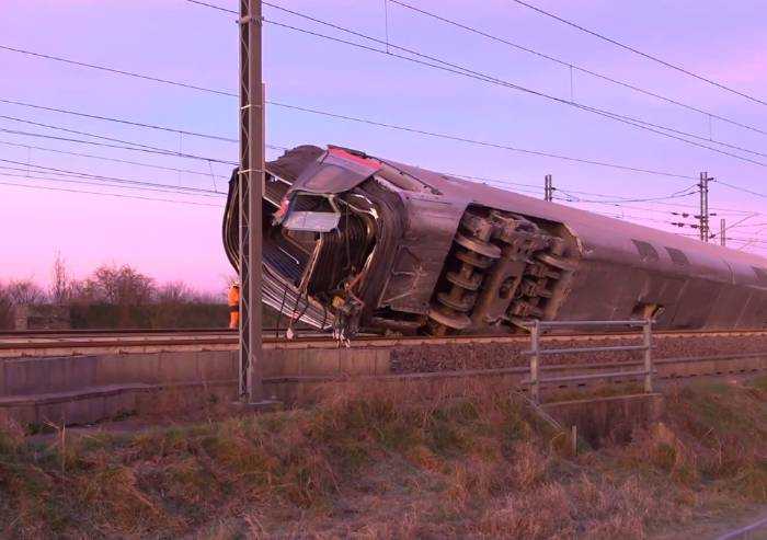 Frecciarossa deraglia nel lodigiano, morti due macchinisti
