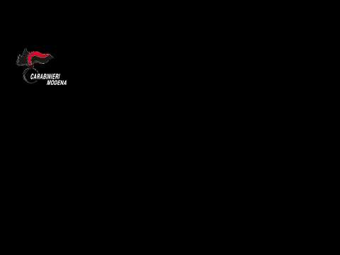 Danneggiano auto e vandalizzano oratorio, denunciati 4 giovanissimi