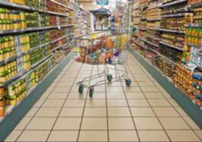 Supermercati Coop chiusi due domeniche e alle ore 19,30 in settimana