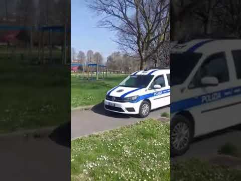 Coronavirus, polizia locale nei parchi col megafono