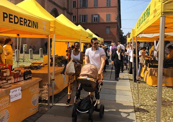 Coldiretti: mercati contadini e punti vendita aziendali aperti