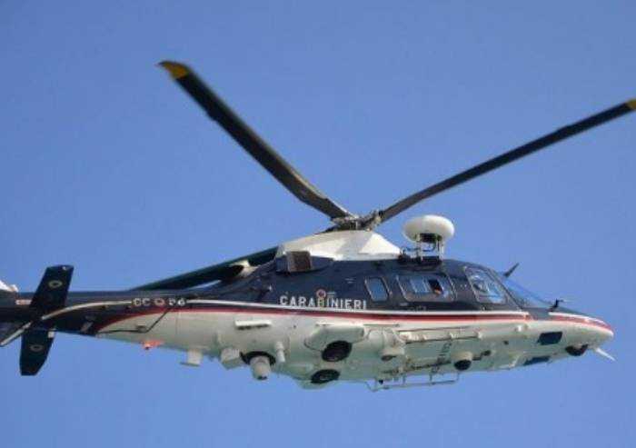 In giro senza valido motivo, controlli anche con l'elicottero