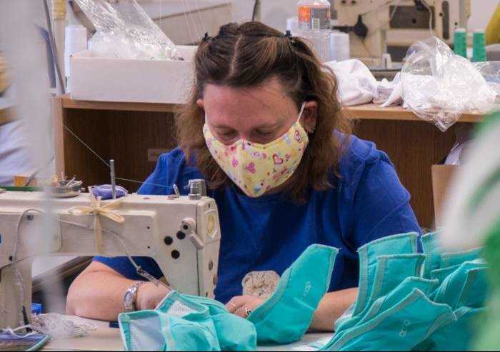 Emilia Romagna, tre milioni di mascherine gratuite per i cittadini