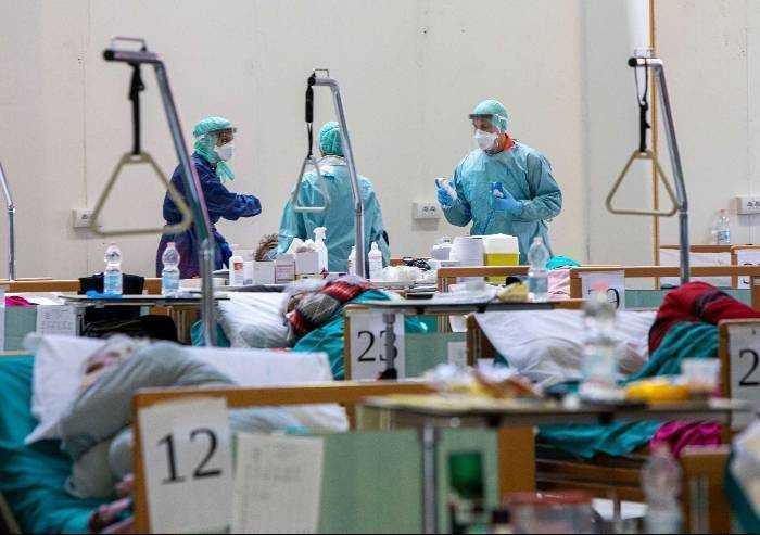 Primo crollo dei contagi, aumento dei guariti, doppio dei deceduti