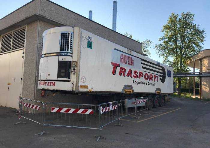 'Policlinico, indecente e inutile camion frigo per salme. Toglietelo'