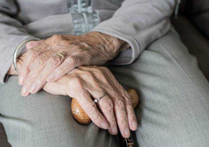 Case di riposo Modena, 10% del personale sanitario è Covid positivo