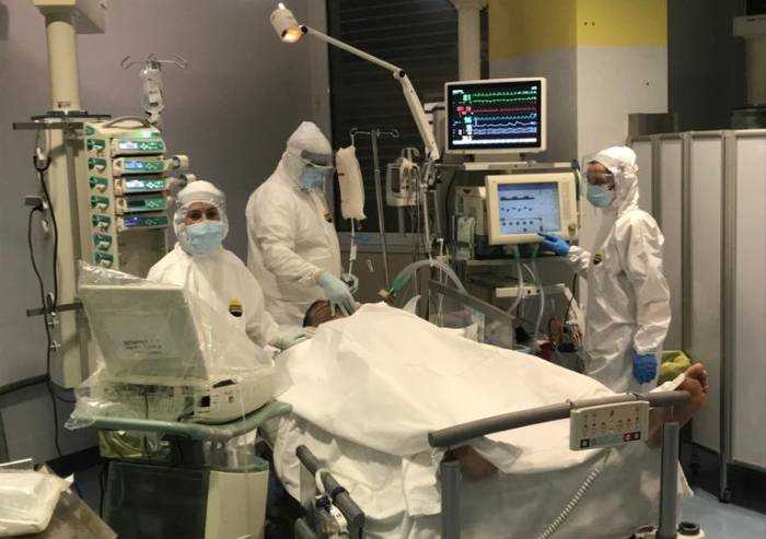 Coronavirus, donati 3,5 milioni in un mese ai 2 ospedali di Modena