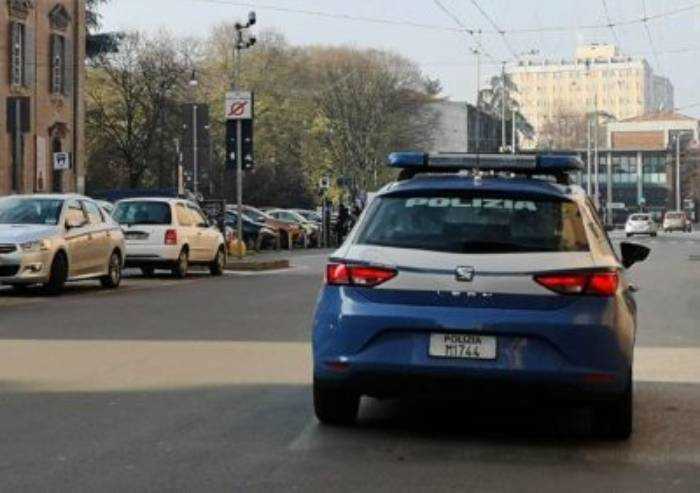 Modena: Covid, albanesi giocavano a carte nel bar. Locale chiuso