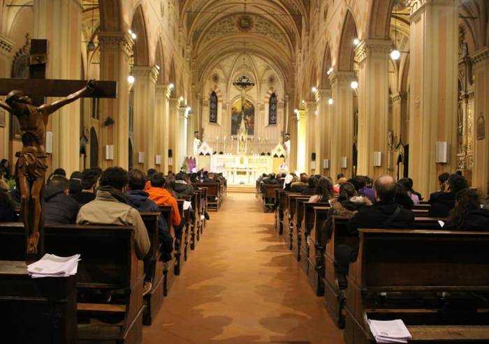 Da lunedì si può tornare a Messa: le regole della Diocesi di Modena