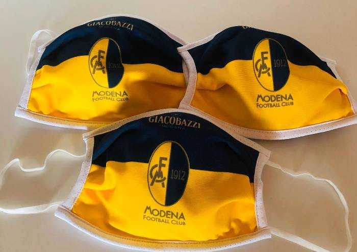 Una mascherina a casa di ogni abbonato: il regalo del Modena F.C.