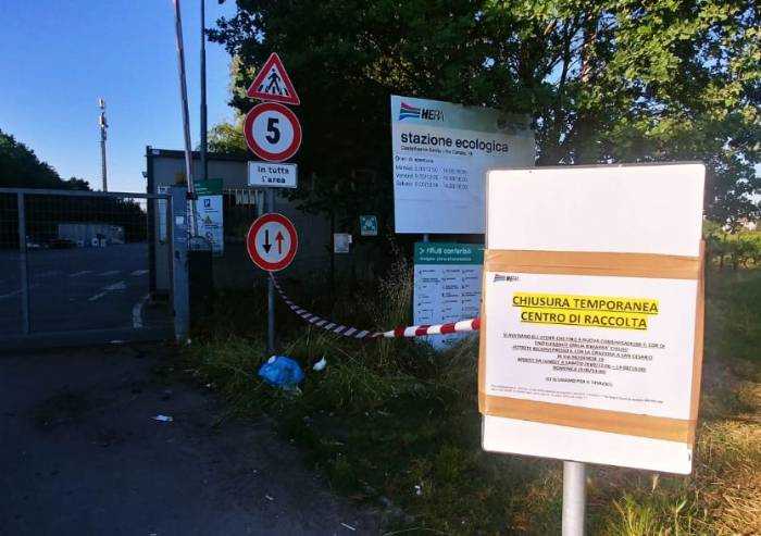 Castelfranco, isola ecologica chiusa: rifiuti passano dalla rete rotta