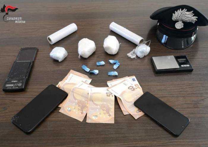 In casa, 279 grammi di droga: arrestato 48enne modenese