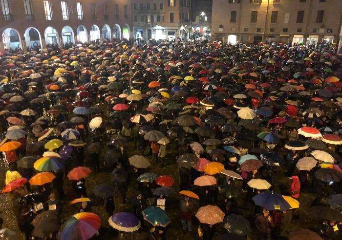 Nidi Modena, oggi manifestazione in piazza. E le sardine dove sono?