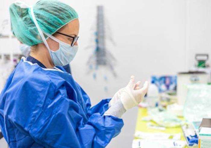 Covid: da Unimore due studi pubblicati individuano chi rischia di più