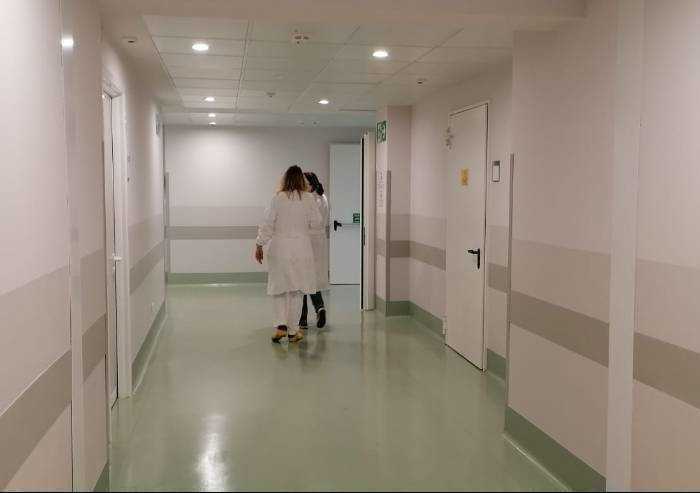 Covid, in Emilia Romagna visite in ospedale solo con autocertificazione