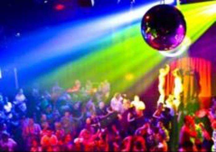 Covid, stretta Regione su 'disco': capienza al 50% e chi sgarra chiude