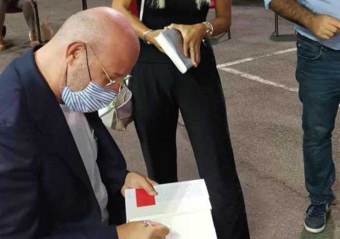 'Contagi Covid in aumento, le discoteche non dovevano riaprire'